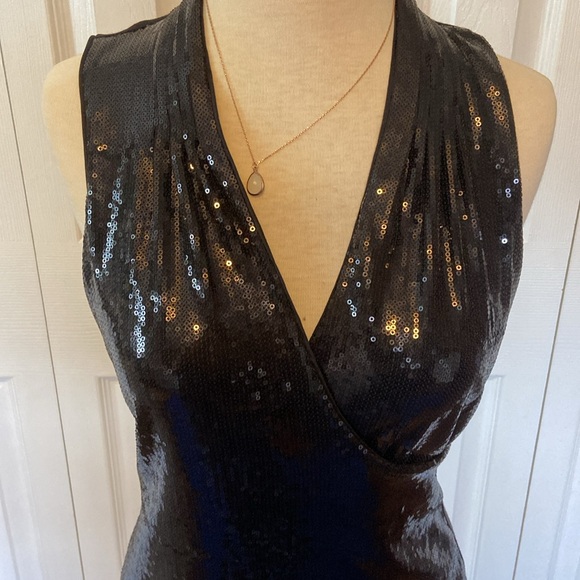 Black Sequin v neck top size small - Picture 4 of 7